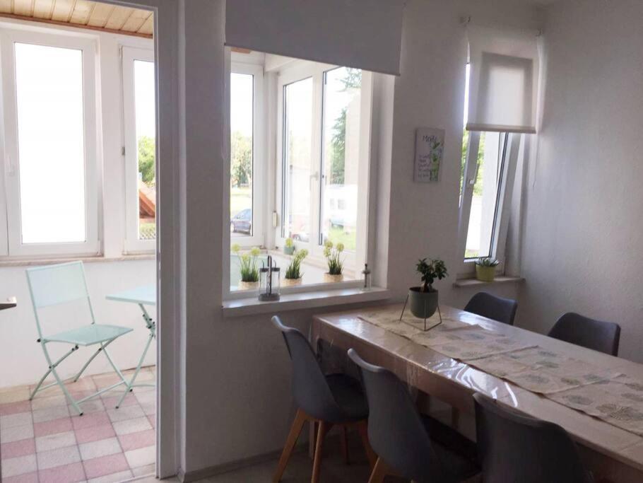 22B Grosse Wohnung Mit Balkon, Smarttv Und Wlan Korb Экстерьер фото